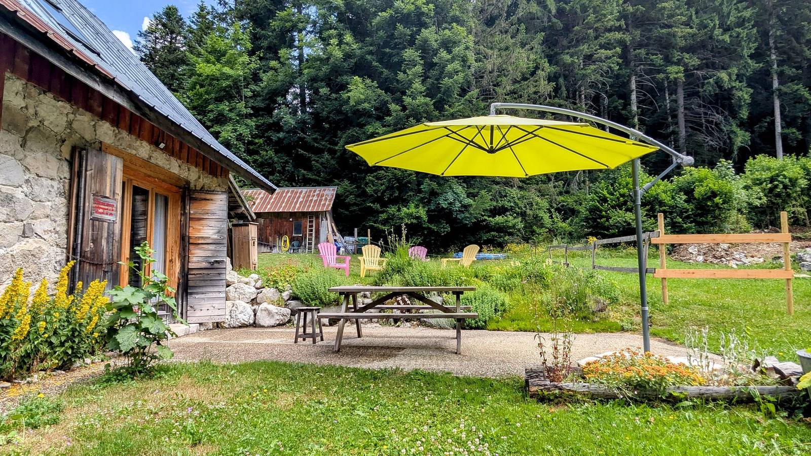 Gîte dans un chalet typique montagne au cœur de la Chartreuse in Saint-Pierre-d'Entremont, Isère