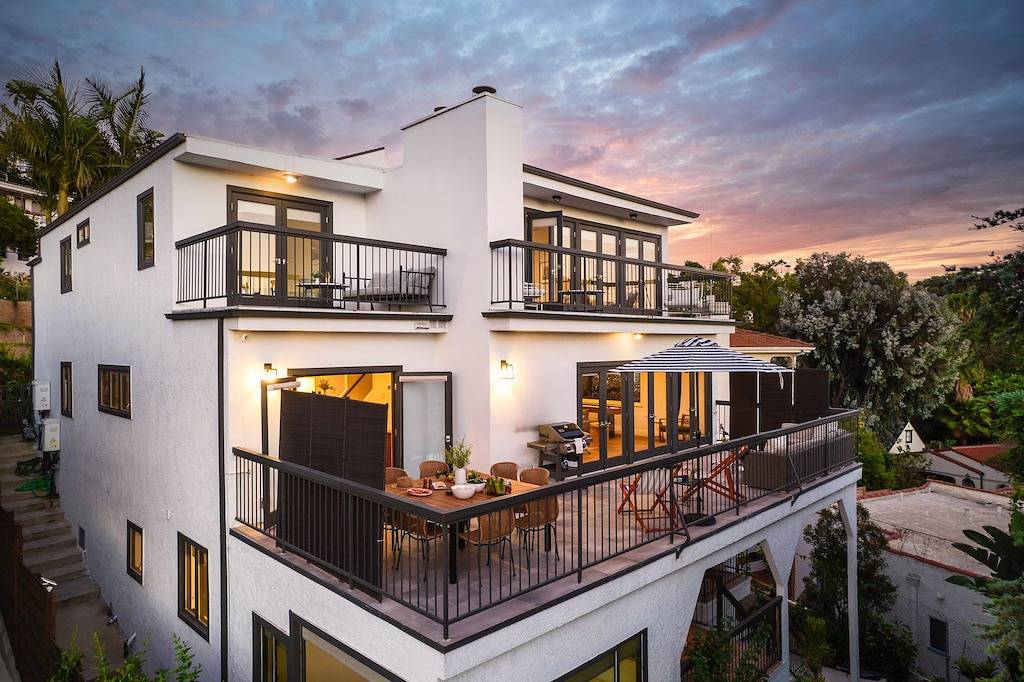 Vacation House for 14 Guests in Los Feliz, Los Angeles