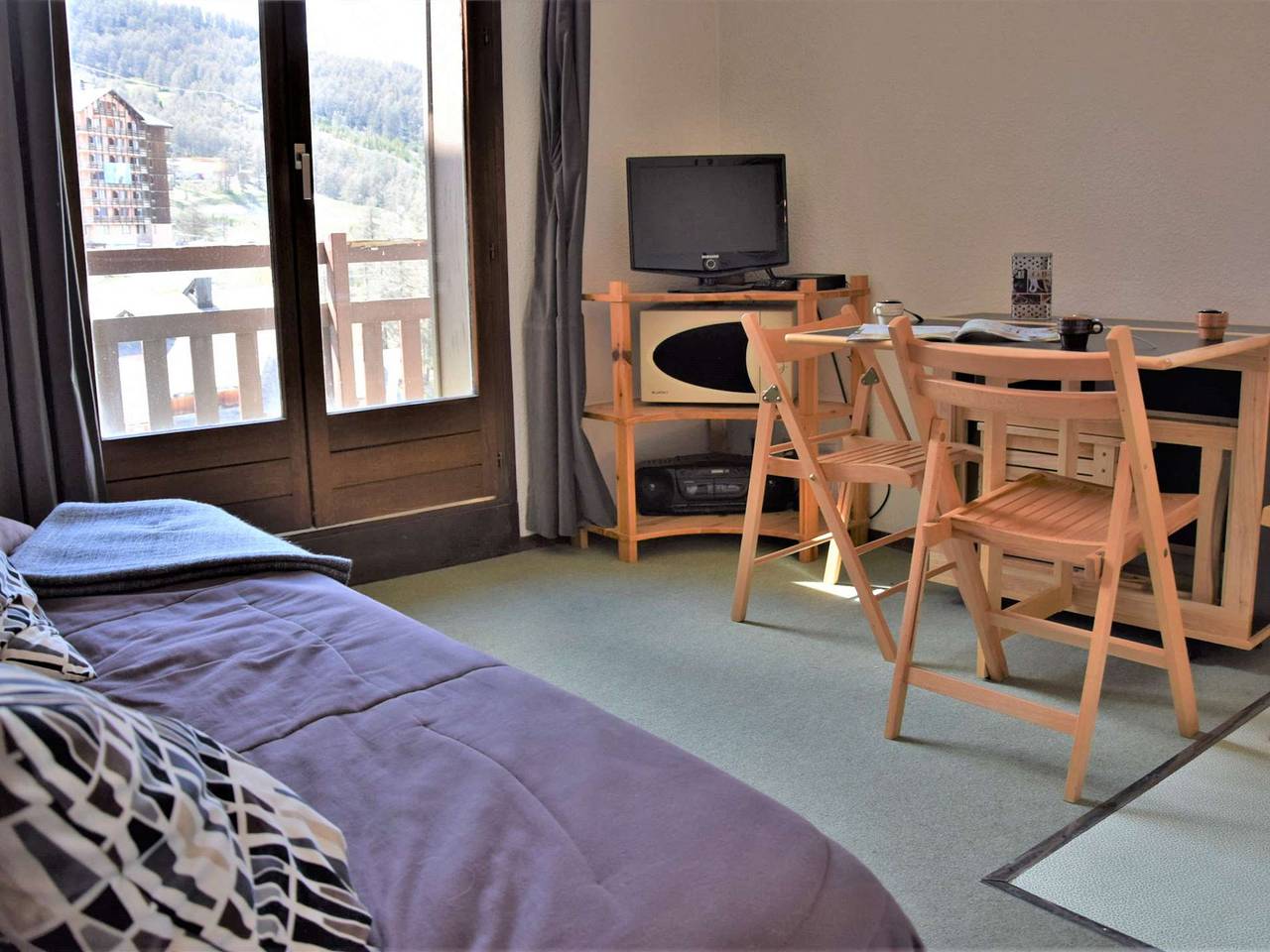 Appartement entier, Appartement cosy à Risoul 1850 - 4 couchages, proche remontées mécaniques et commerces in Station de Risoul, Risoul