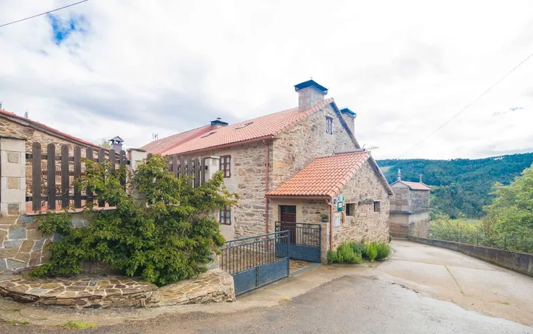 Casa rural para 6 personas, con vistas y jardín, Se admiten mascotas - 1