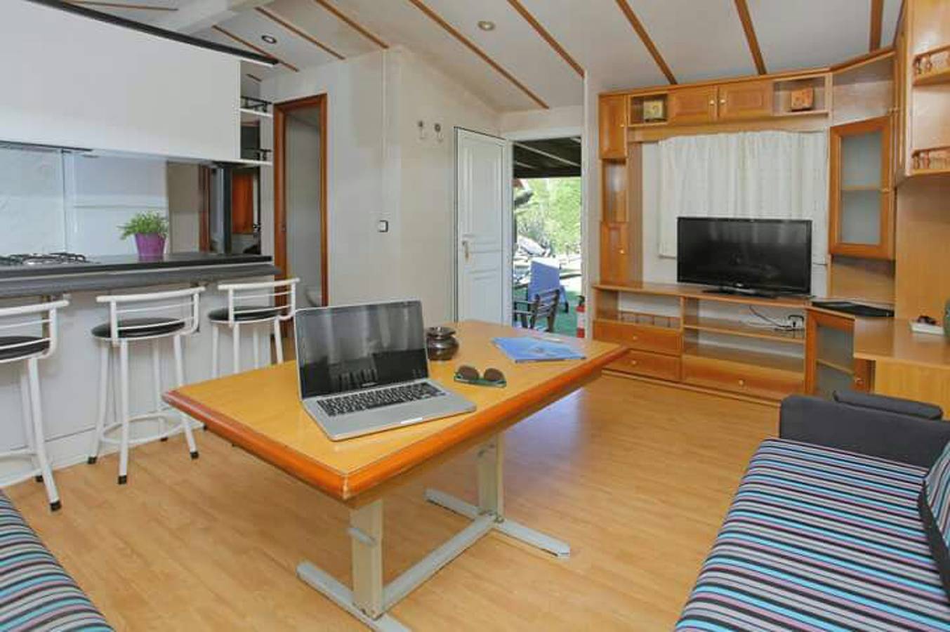 Charmanter Bungalow in Tarifa mit Bergblick in Playa de Los Lances, Tarifa