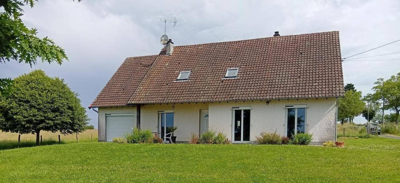 Évasion en famille, gîte calme à la campagne in Chamboulive, Région de Tulle