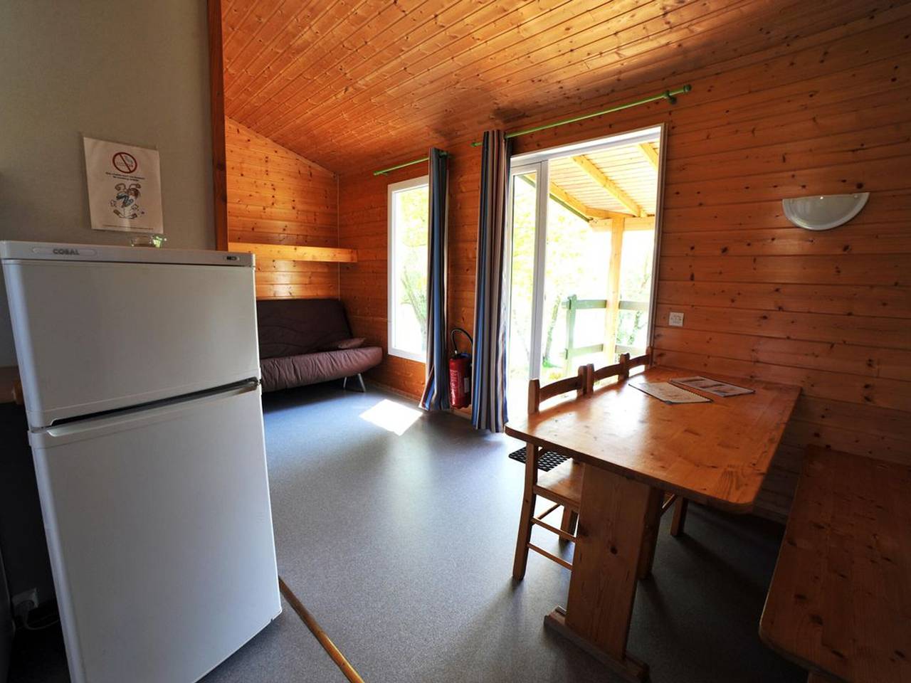 Chalet de 40m² para 6 personas con Terraza in Saint-Donat-sur-l'Herbasse, Región de Valence