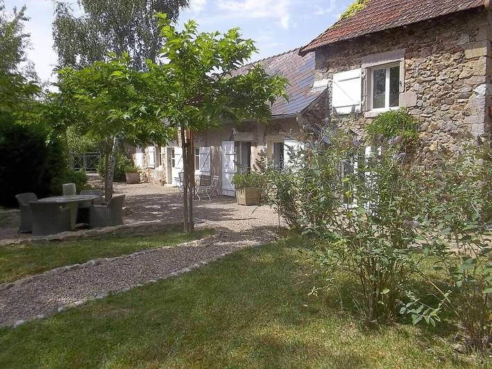 Location de vacances pour 6 personnes, avec vue et jardin à Chiddes - 4