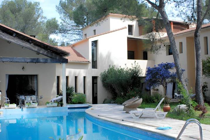 Cottage pour 2 personnes, avec jardin et piscine à Grabels