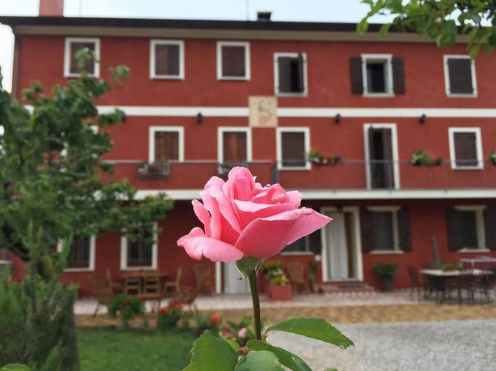 Casa vacanza per 5 persone, con terrazza e giardino, con animali domestici in Farra di Soligo