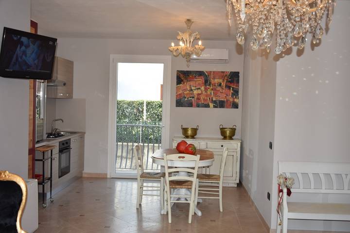 Apartamento entero, Apartamento acogedor en Romano D'Ezzelino con jardín privado in Romano d'Ezzelino, Provincia de Vicenza