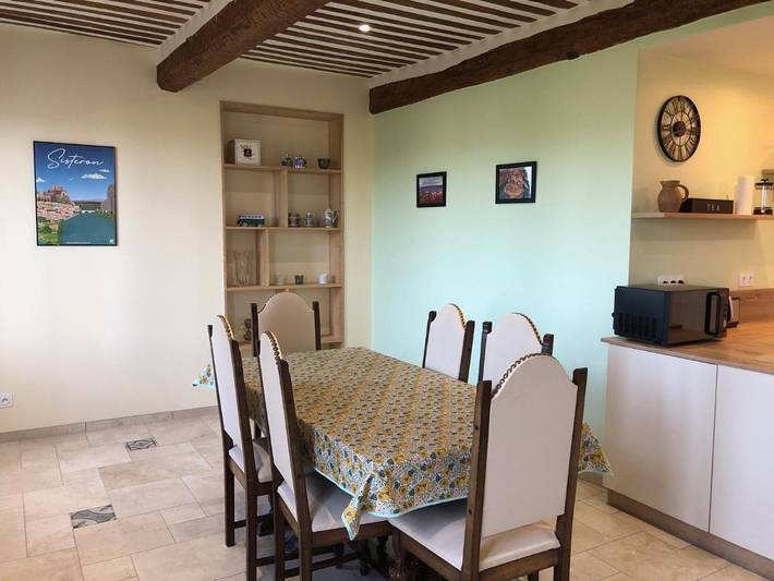 Location de vacances pour 6 personnes, avec vue et terrasse à Les Mées - 4