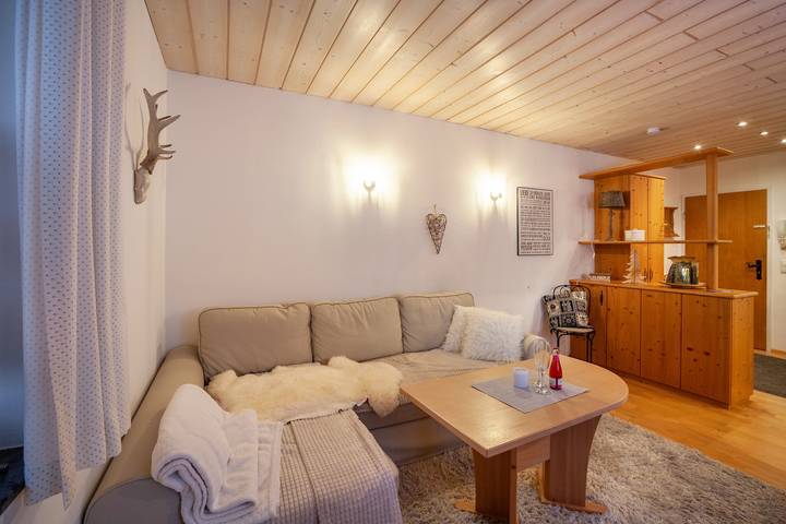 Geheel appartement, Vakantiewoning 'In Urspring Am Lechstausee' met bergzicht, gemeenschappelijke tuin en balkon in Steingaden, Romantische Straße