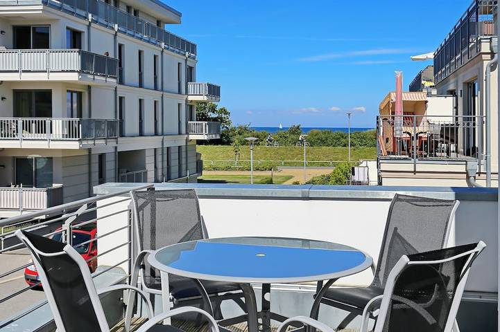 Ferienwohnung mit Meerblick für 4 Personen, mit Balkon und Sauna in Börgerende-Rethwisch