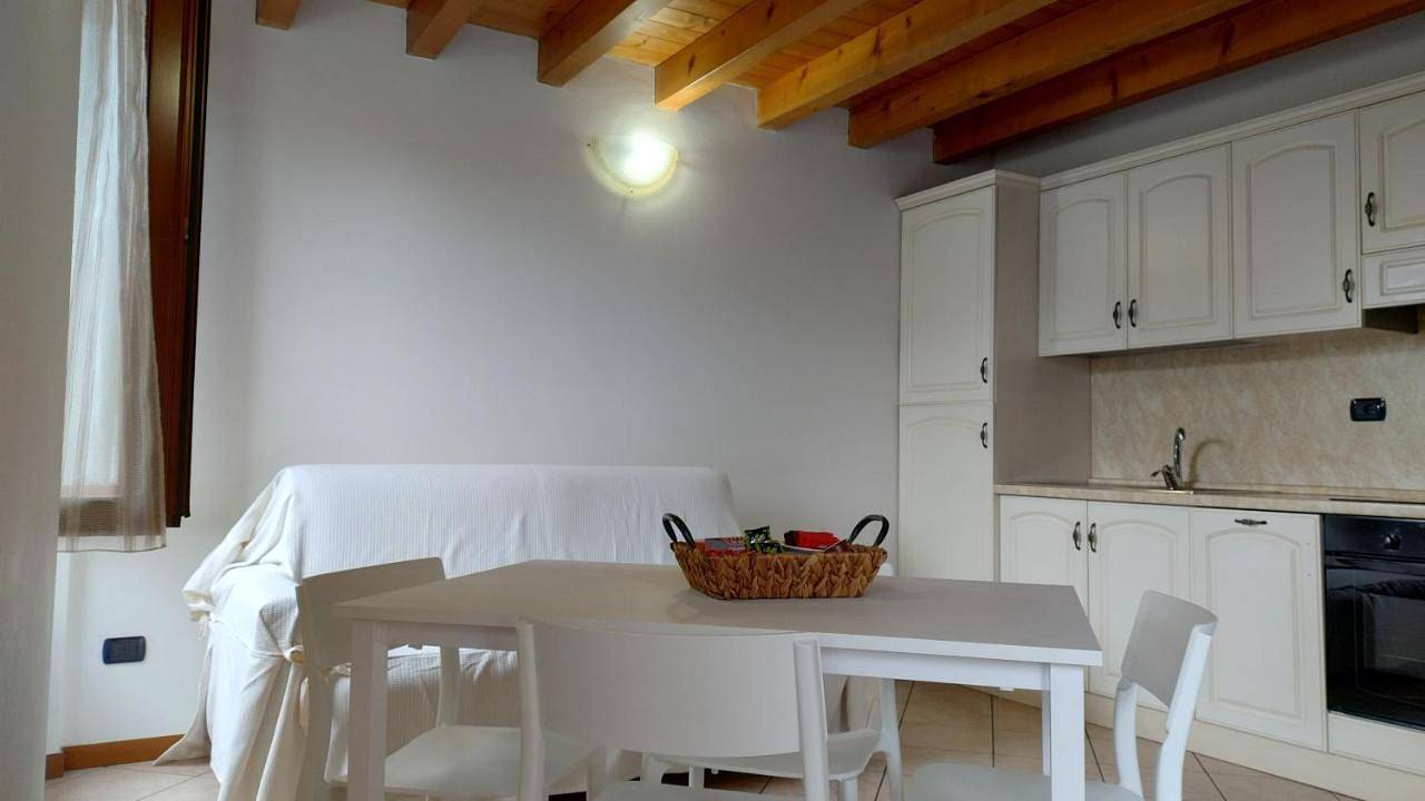 Agorà suite in Gardone Riviera, Prealpi Gardesane