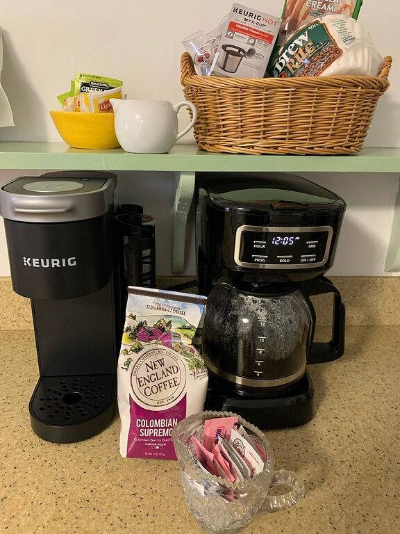 Charming Cottage einen Spaziergang nach Camden Harbour- Schauen Sie sich unsere Bewertungen! in Camden (ME), Knox County (Maine)