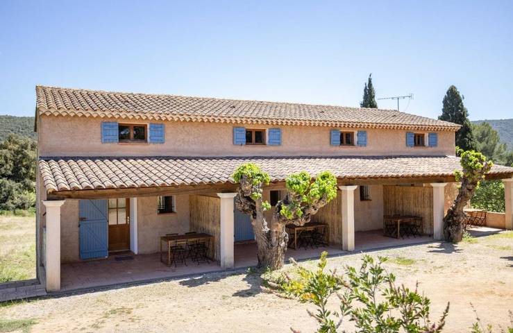 Location de vacances pour 4 personnes, avec jardin et vue à La Crau - 2