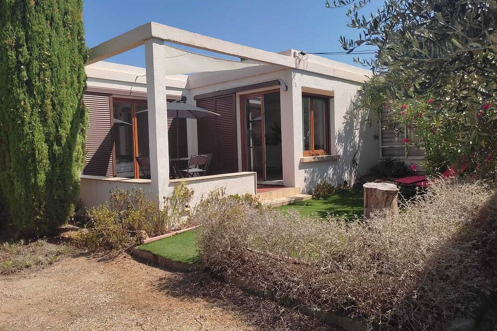 Pavillon 4 personnes entièrement rénové proche plage in Six-Fours-les-Plages, Côte méditerranéenne (France)