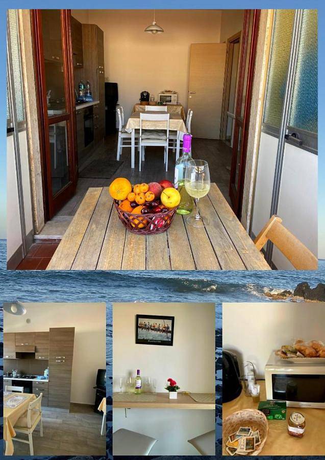 Quadruple Room with Private Bathroom in Riposto, Catania e dintorni