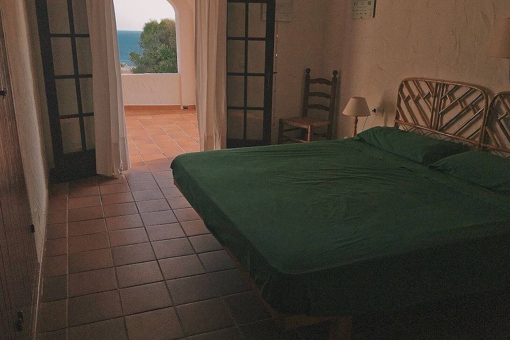 Binibeca Panoramic villa for up to 12 people in Torret de Baix, Sant Lluís