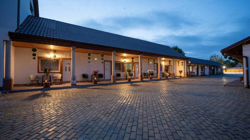 Maison d’hôte pour 2 personnes, avec jardin et terrasse à Vecsés - 3