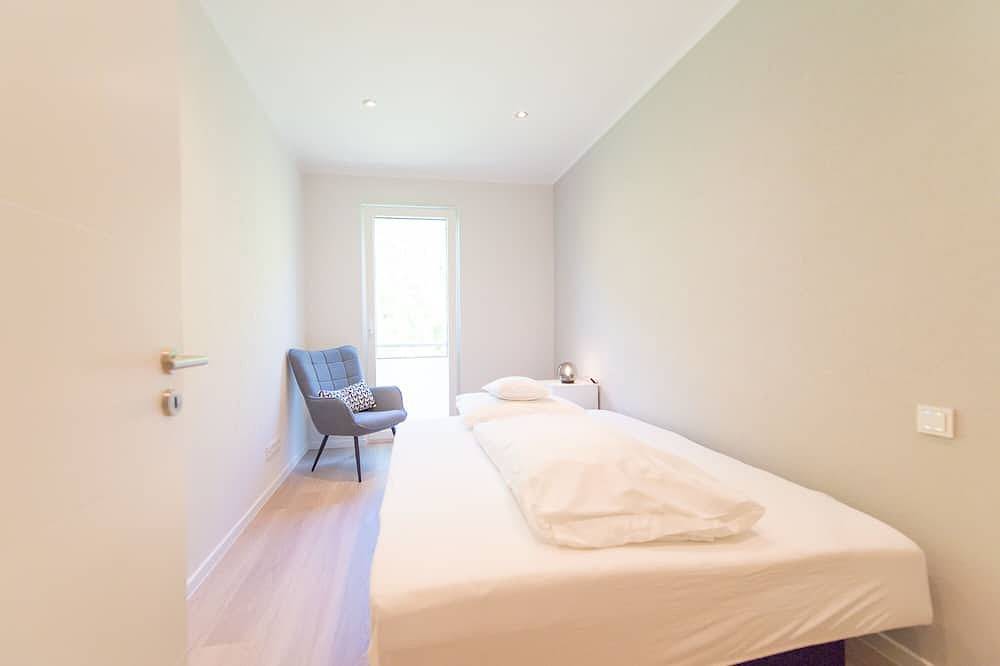Ganze Wohnung, Ferienwohnung Sonnenuhr im Gästehaus C H Berres in Ürzig, Bernkastel-Kues & Umgebung