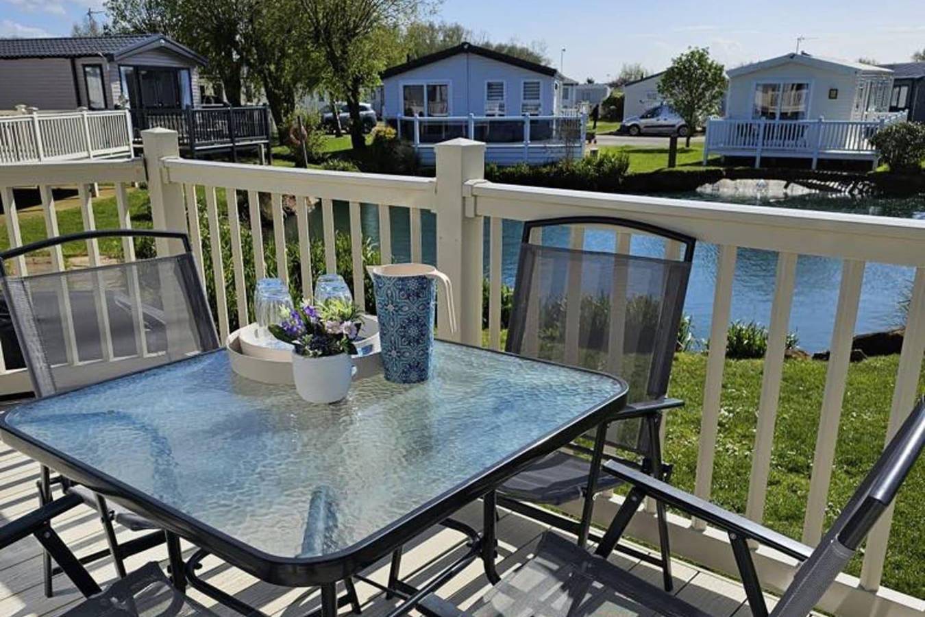 Premium Caravan - Sleeps 6 - Parking - Pool in Hunstanton, Norfolk Coast