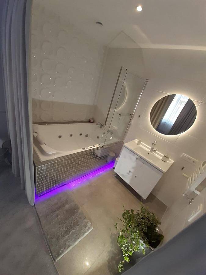 Apartament wakacyjny dla 2 osób, z Jacuzzi w Gorzów Wielkopolski