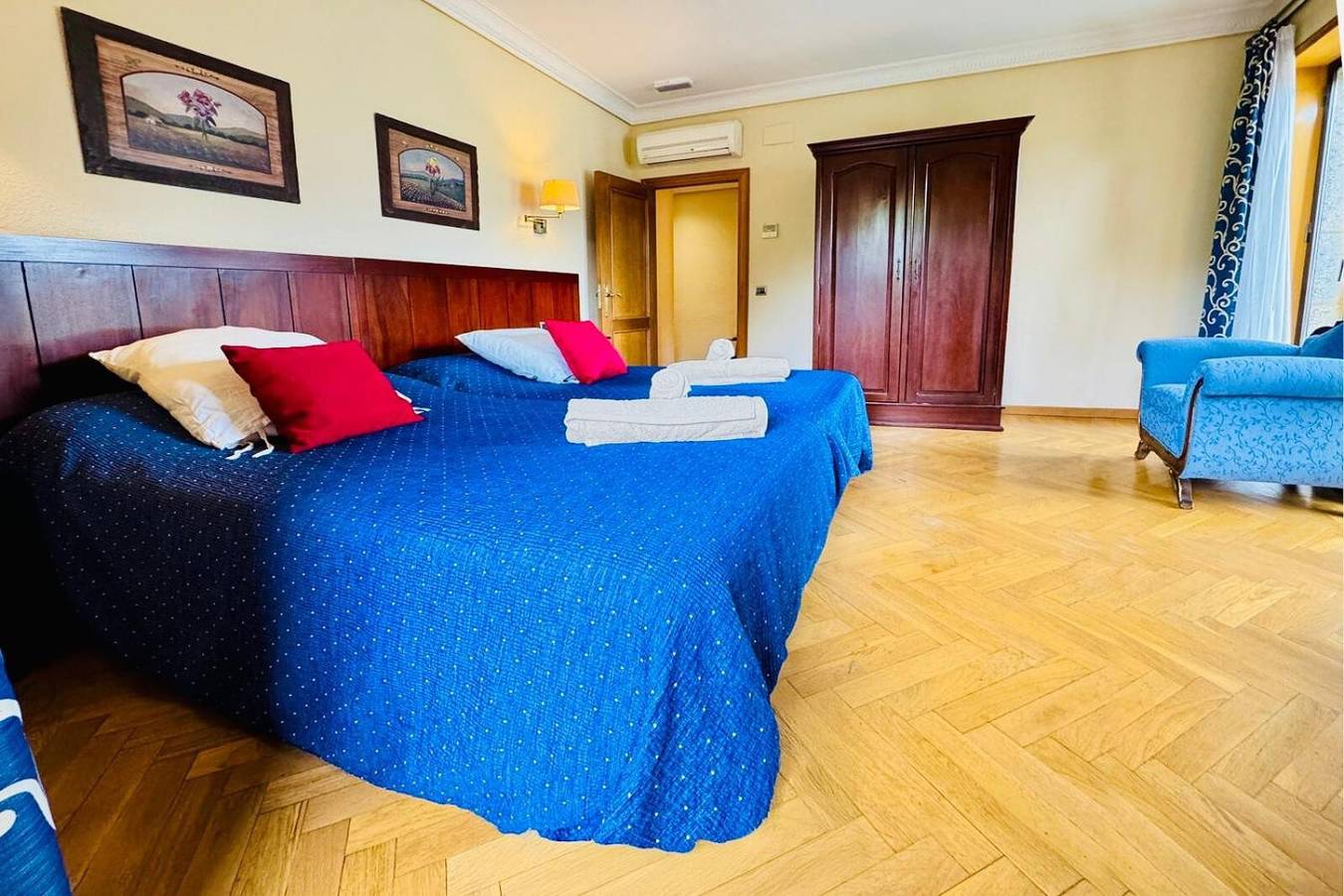 Chambre « Habitación Doble Superior » avec terrasse partagée, Wi-Fi et climatisation in Guadarrama, Communaute de Madrid