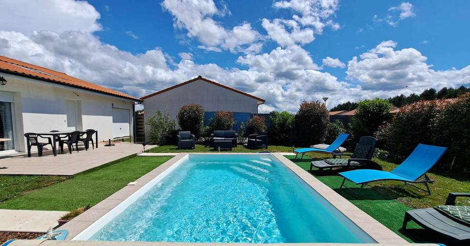 Location de vacances pour 5 personnes, avec terrasse ainsi que piscine et jardin à Linxe - 4