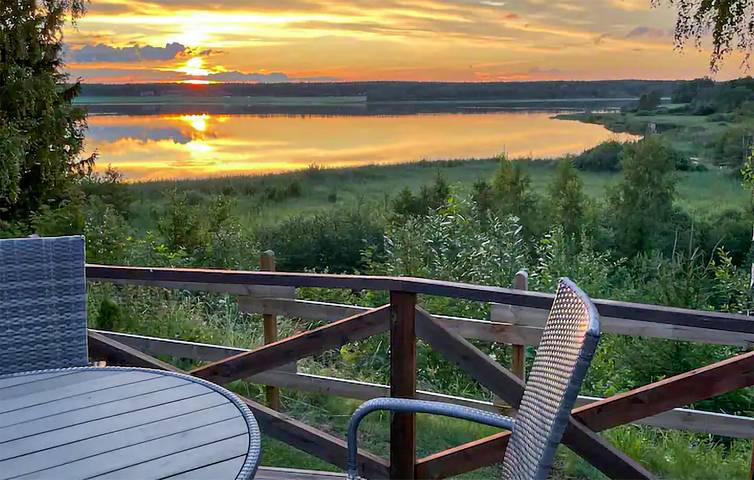 Location de vacances pour 5 personnes, avec jardin ainsi que vue sur le lac et terrasse, animaux acceptés dans Uppsala - 3