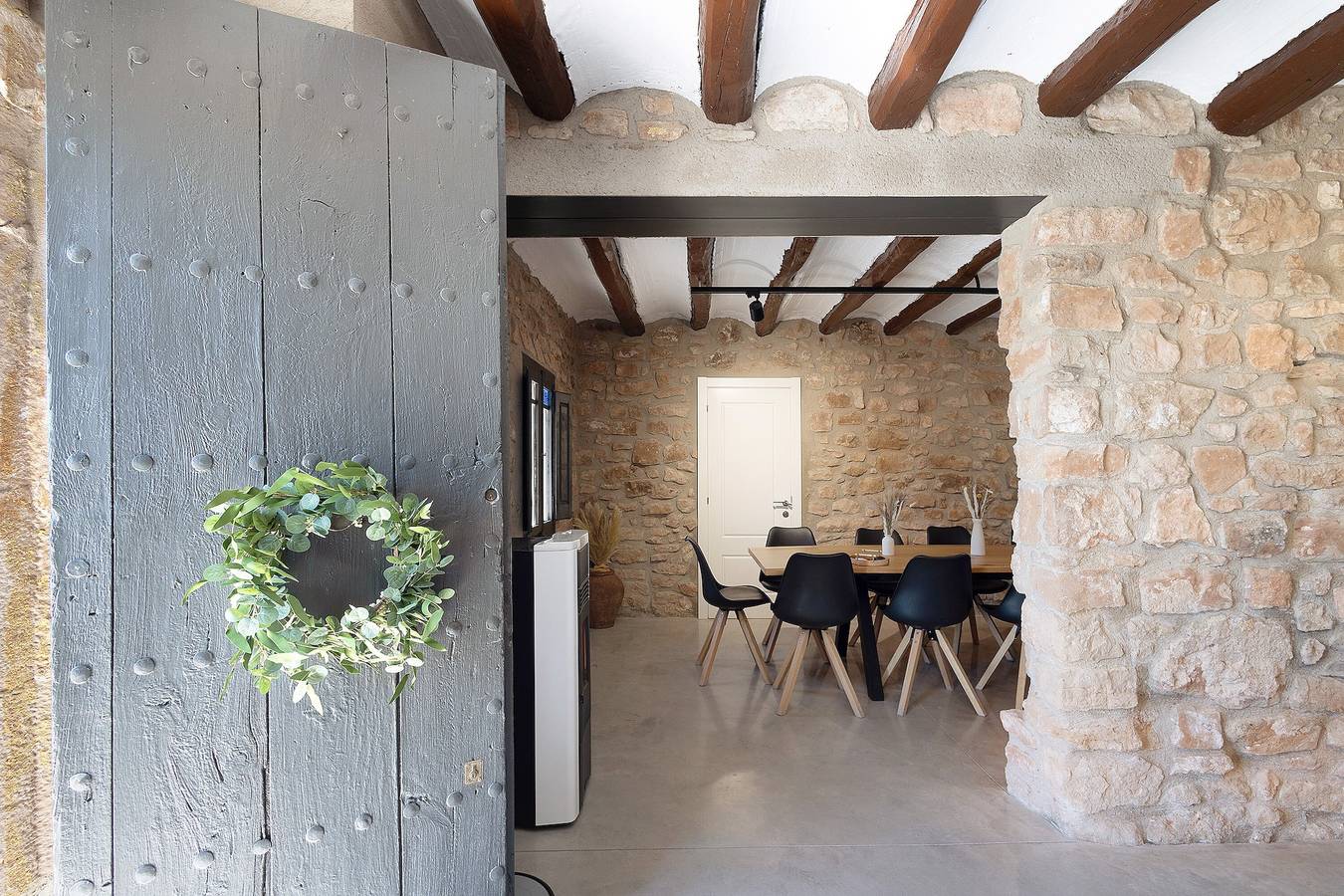 Casa de campo 'Mas Françó' con vistas a la montaña, Wi-Fi y aire acondicionado in Argensola, Interior de Barcelona