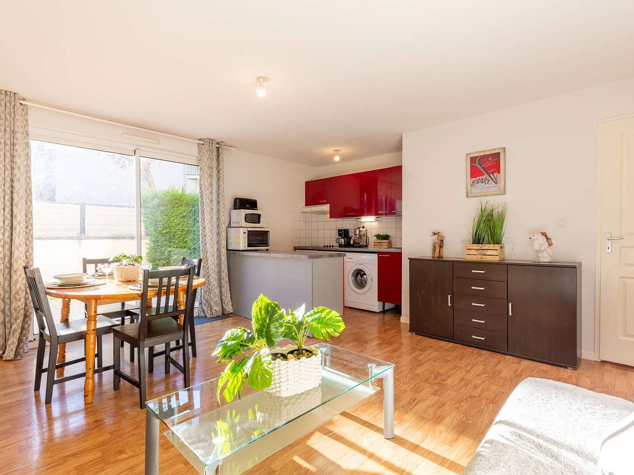 Entire apartment, Cozy 2-Br Apt for 6 in Vielle Aure - Terrace, Parking, Near Thermal & Ski Lifts in Vielle-Aure, Pyrenees National Park