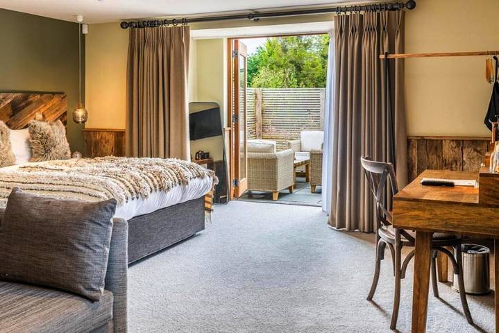 B&b for 2 people, with view and garden in Somerset