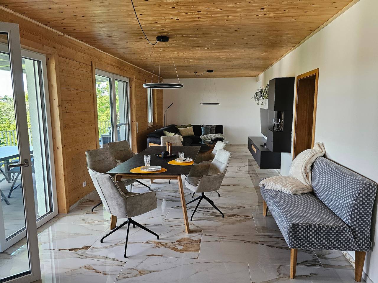 Ganze Wohnung, Deluxe Apartment Stadtblick 13 mit großzügigem Balkon und Stadtblick in Pfullendorf, Region Bodensee-Oberschwaben