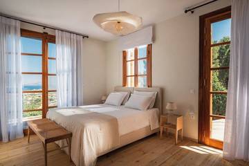 Villa for 18 People in Aegina, Islands of Attika region, Photo 3