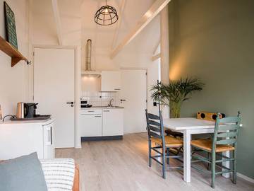Studio voor 2 Personen in Nes, Nederlandse waddeneilanden, Afbeelding 1