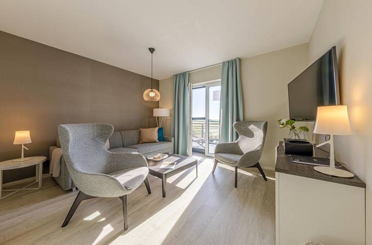 Ferienwohnung für 5 Personen, mit Balkon und Sauna sowie Seeblick in Wustrow