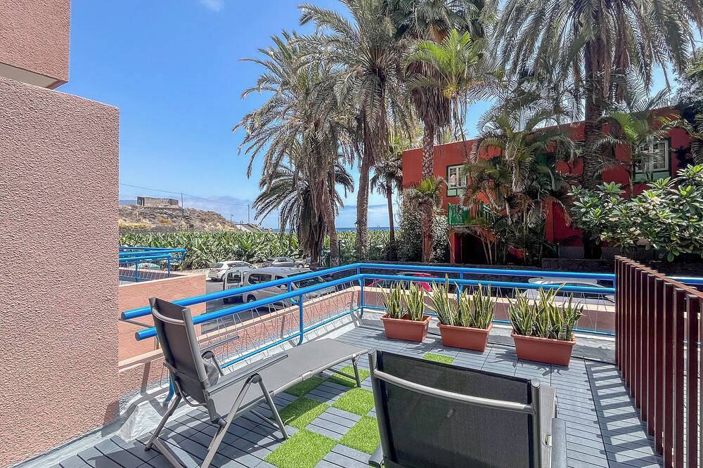 Entire apartment, Lightbooking playa de Los Cancajos La Palma in Breña Baja, La Palma South