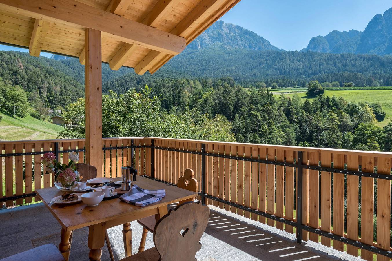 Ganze Wohnung, Ferienwohnung 'Chalet Kasch Berg' mit Bergblick, Privatem Garten und Wlan in Ums, Völs am Schlern
