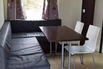 Camping pour 4 Personnes dans Vorey, Haute-Loire, Photo 2