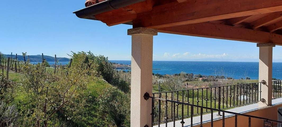 Ferienwohnung für 4 Personen, mit Balkon und Terrasse sowie Garten und Ausblick in Izola - 4