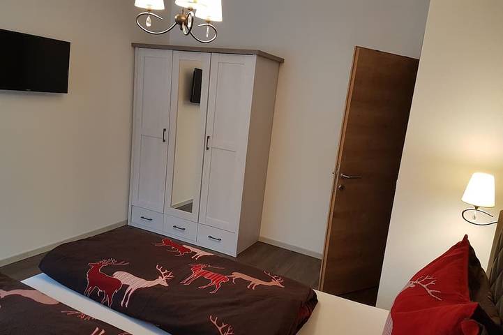 Ganze Wohnung, Modernes Appartement für 2 bis 5 Personen mit Kamin und schönem Bergblick ! in Hohe Tauern, Flattach