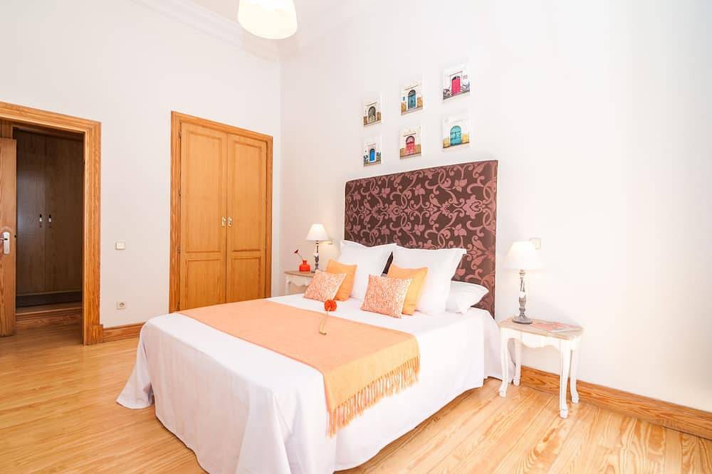 Entire apartment, Madrid-Sol-Gate Plaza Mayor, New Apartment, Comodo, modern design. in Centro (Madrid), Madrid