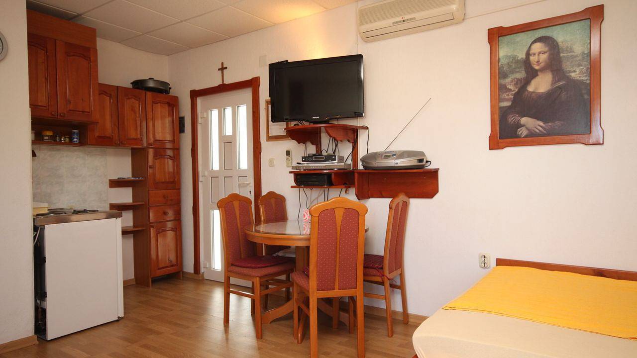Ganzes Studio, Studio für 3 Personen (19 m²) in Preko in Preko, Insel Ugljan