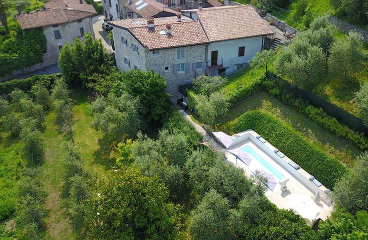 Ferienhaus für 5 Personen, mit Ausblick und Garten sowie Pool am Gardasee