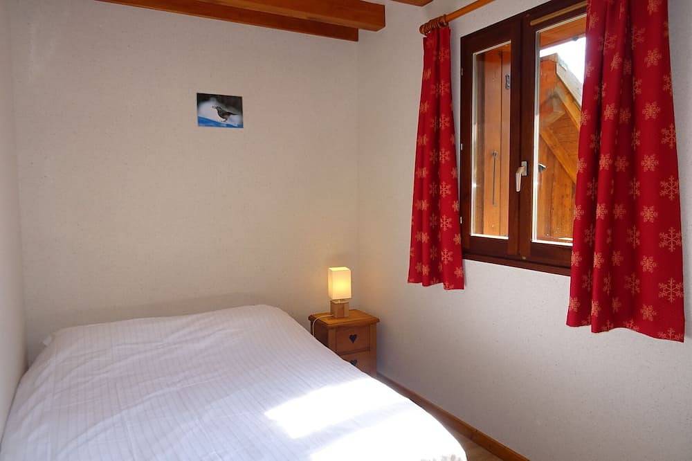 Apartamento de 77m2, 7/9 personas en chalet, 3 habitaciones, piscina, jacuzzi. in La Chapelle-en-Valgaudémar, Parque Nacional de los Ecrins