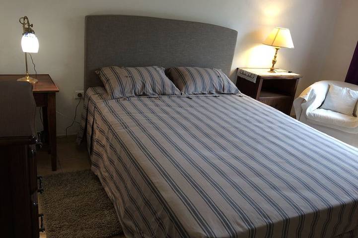 Location de vacances pour 6 personnes, avec terrasse et jardin à Vallabrix - 4