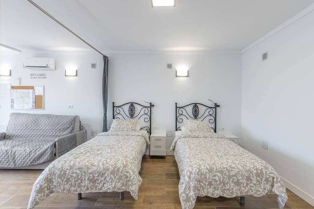 Entire apartment, Vacation Studio 'Casa Lea Artenara' with Mountain View, Wi-Fi and Air Conditioning in Artenara, North Gran Canaria