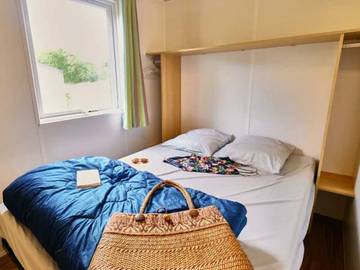 Mobil home pour 4 personnes, avec piscine à Lussas