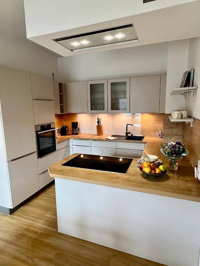Ferienwohnung für 4 Personen, mit Terrasse und Garten sowie Ausblick