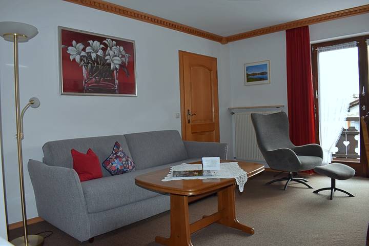 Ferienwohnung für 2 Personen, mit Balkon und Garten, kinderfreundlich in Bad Bayersoien