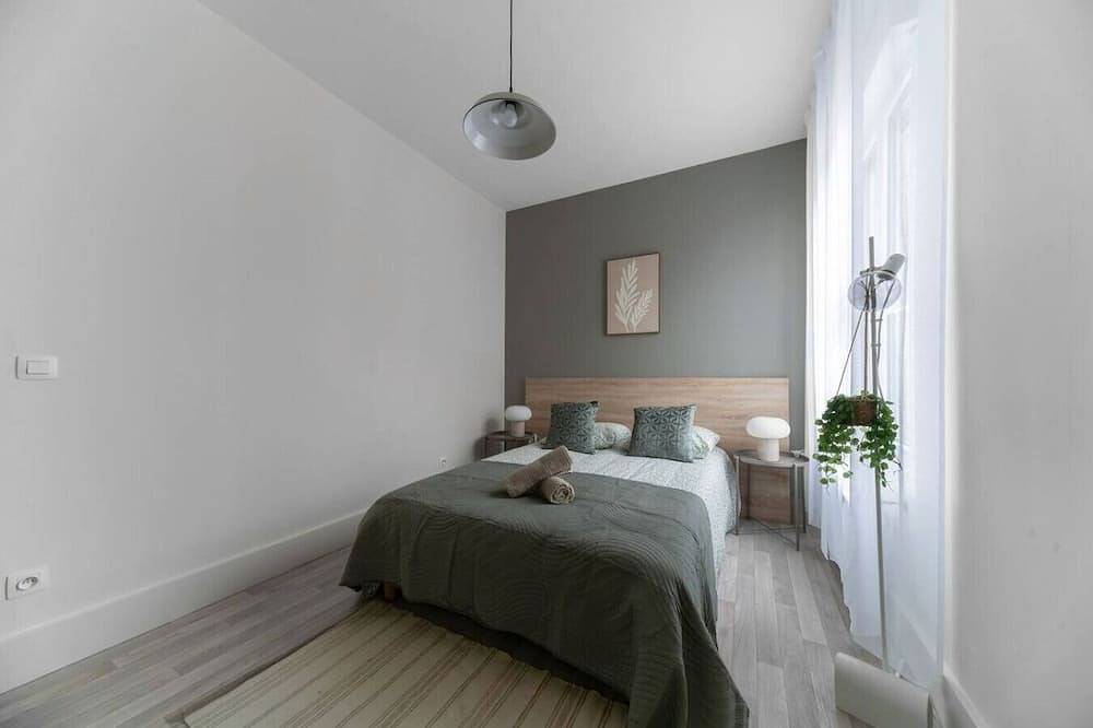 Entire apartment, Le Desroziers 322 - 31 avenue Victoria - Vichy in Vichy, Vichy region