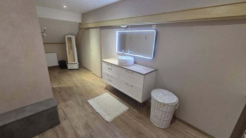 Location de vacances pour 7 personnes, avec piscine à Teloché - 3